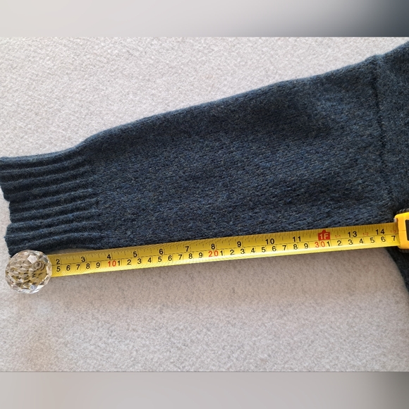 Banana Republic Wool Cotton Blend Teal V-Neck Petite Sweater - Picture 10 of 12